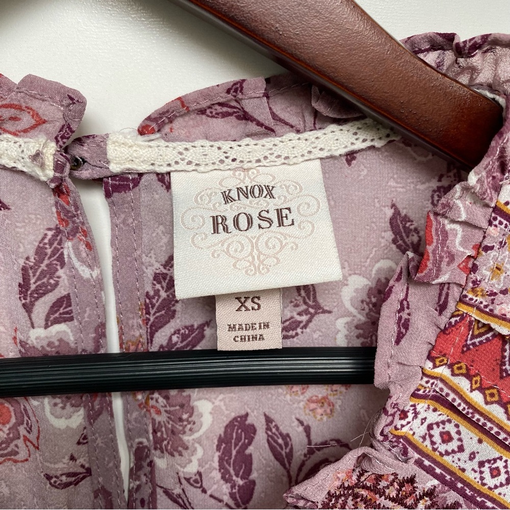 Knox Rose Lavender and Coral Floral Sleeveless Tank Blouse with Embroidery XS - Picture 2 of 6